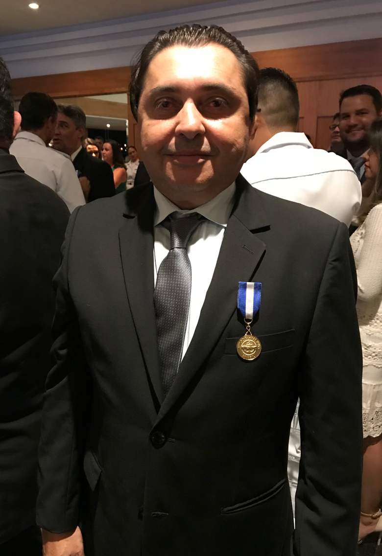2018-11-08-José Angel medalha Marinha.png