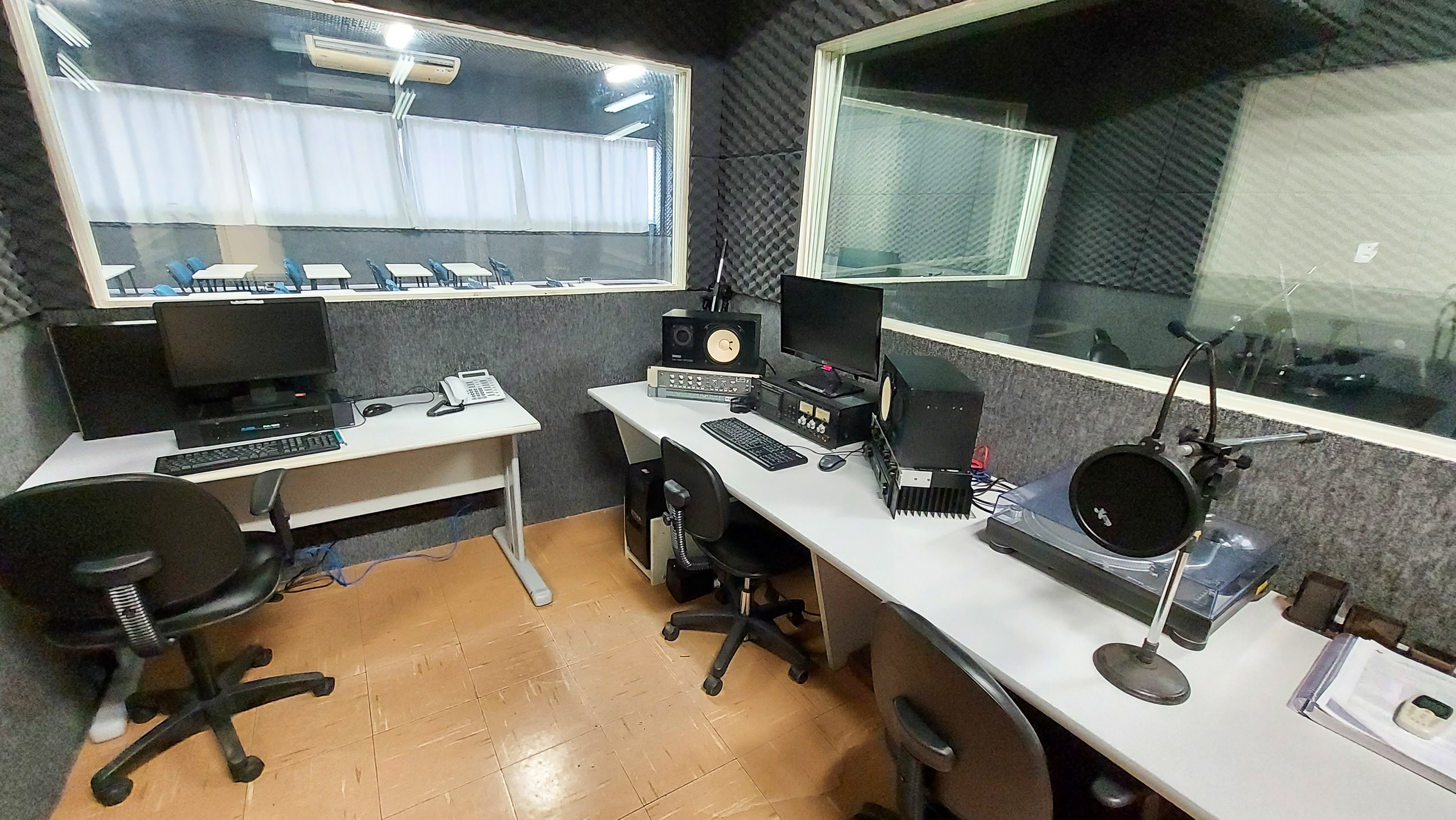 LabAudio03.jpg