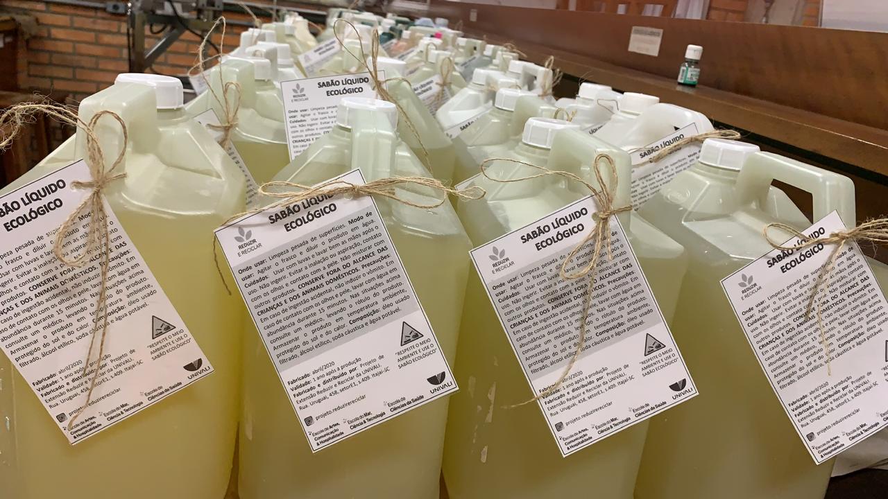 sabão líquido ecológico.jpeg
